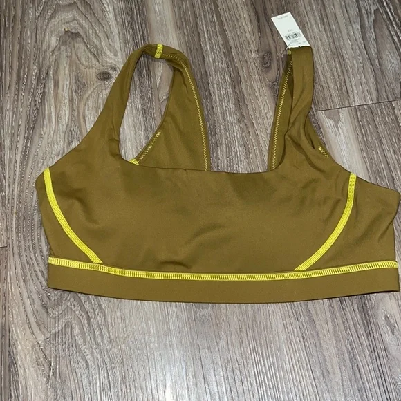 Aerie thick sport bra (leggings posted in closet - Picture 2 of 5